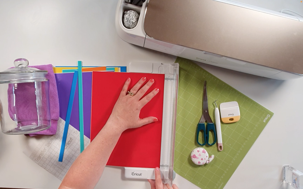 Trimming the self adhesive vinyl into 1 cm thick strips